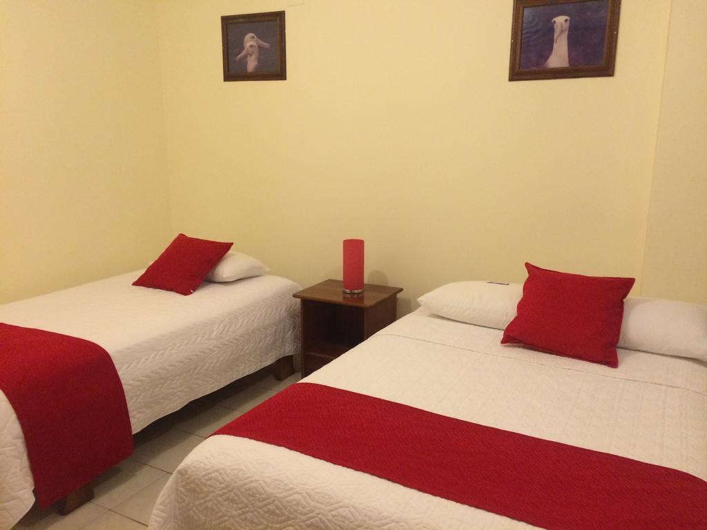 Hotel Red Booby Puerto Ayora  Eksteriør billede