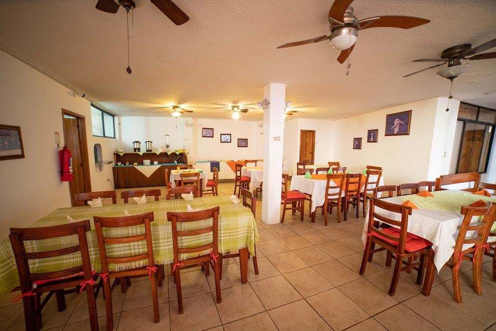 Hotel Red Booby Puerto Ayora  Eksteriør billede